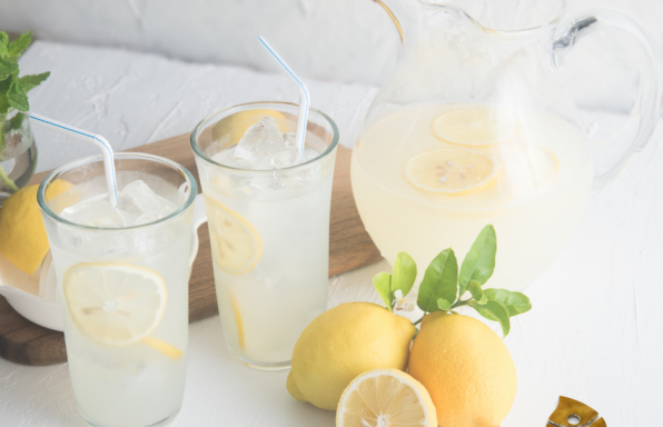 Пречистваща вода с лимон